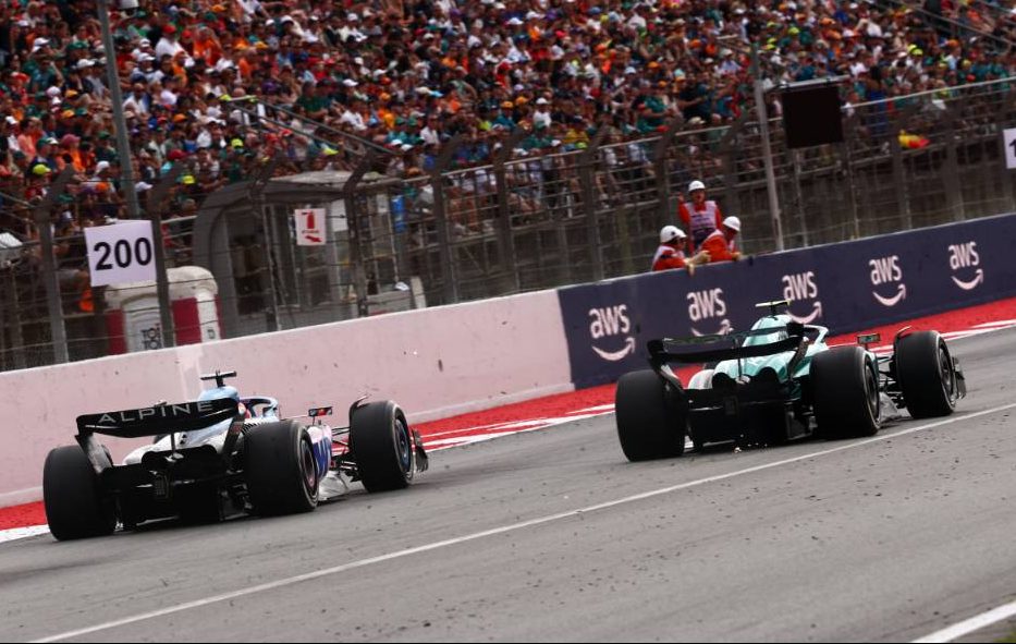 Esteban Ocon (FRA) Alpine F1 Team A523 and Fernando Alonso (ESP) Aston Martin F1 Team AMR23 battle for position. 04.06.2023. Formula 1 World Championship, Rd 8, Spanish Grand Prix, Barcelona, Spain, Race Day. - www.xpbimages.com, EMail: requests@xpbimages.com © Copyright: Batchelor / XPB Images
