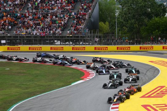 Max Verstappen (NLD) Red Bull Racing RB19 leads at the start of the race.
04.06.2023. Formula 1 World Championship, Rd 8, Spanish Grand Prix, Barcelona, Spain, Race Day.
- www.xpbimages.com, EMail: requests@xpbimages.com © Copyright: Batchelor / XPB Images