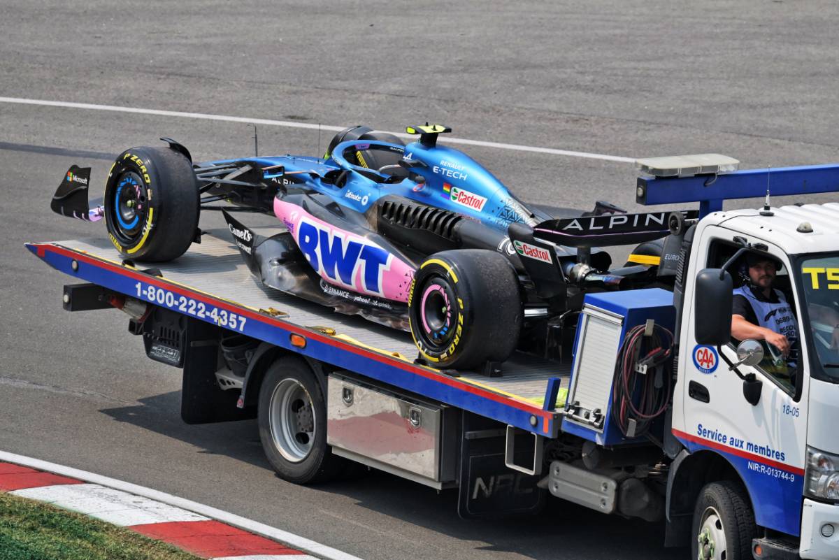 The Alpine F1 Team A523 of Pierre Gasly (FRA) Alpine F1 Team is recovered back to the pits on the back of a truck. 16.06.2023. Formula 1 World Championship, Rd 9, Canadian Grand Prix, Montreal, Canada, Practice Day. - www.xpbimages.com, EMail: requests@xpbimages.com © Copyright: Price / XPB Images
