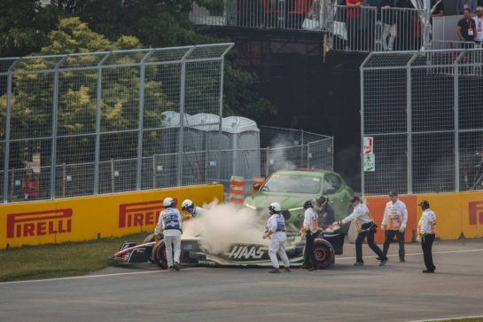 Nico Hulkenberg (GER) Haas VF-23 stopped in the second practice session.
16.06.2023. Formula 1 World Championship, Rd 9, Canadian Grand Prix, Montreal, Canada, Practice Day.
- www.xpbimages.com, EMail: requests@xpbimages.com © Copyright: Bearne / XPB Images