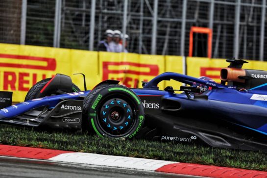 Alexander Albon (THA) Williams Racing FW45 runs wide.
17.06.2023. Formula 1 World Championship, Rd 9, Canadian Grand Prix, Montreal, Canada, Qualifying Day.
- www.xpbimages.com, EMail: requests@xpbimages.com © Copyright: Bearne / XPB Images