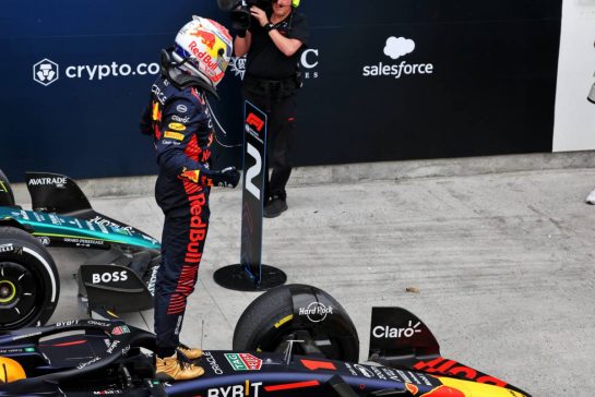 Race winner Max Verstappen (NLD) Red Bull Racing RB19 celebrates in parc ferme.
18.06.2023. Formula 1 World Championship, Rd 9, Canadian Grand Prix, Montreal, Canada, Race Day.
- www.xpbimages.com, EMail: requests@xpbimages.com © Copyright: Bearne / XPB Images