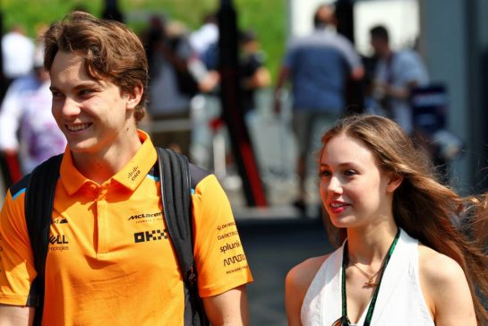 Oscar Piastri (AUS) McLaren with girlfriend Lily Zneimer (GBR).
30.06.2023. Formula 1 World Championship, Rd 10, Austrian Grand Prix, Spielberg, Austria, Qualifying Day.
- www.xpbimages.com, EMail: requests@xpbimages.com © Copyright: Coates / XPB Images