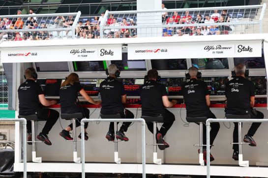 Alfa Romeo F1 Team pit gantry.
30.06.2023. Formula 1 World Championship, Rd 10, Austrian Grand Prix, Spielberg, Austria, Qualifying Day.
- www.xpbimages.com, EMail: requests@xpbimages.com © Copyright: Batchelor / XPB Images