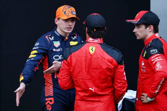 (L to R): Max Verstappen (NLD) Red Bull Racing with Carlos Sainz Jr (ESP) Ferrari and Charles Leclerc (MON) Ferrari in qualifying parc ferme.
30.06.2023. Formula 1 World Championship, Rd 10, Austrian Grand Prix, Spielberg, Austria, Qualifying Day.
- www.xpbimages.com, EMail: requests@xpbimages.com © Copyright: Batchelor / XPB Images