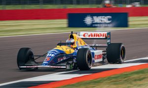 Williams rolls out legendary 'Red 5' for Jenson Button