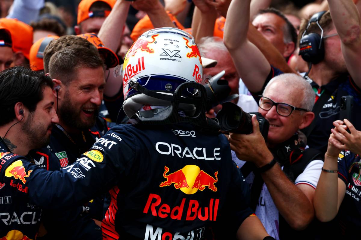 Race winner Max Verstappen (NLD) Red Bull Racing celebrates with the team in parc ferme. 02.07.2023. Formula 1 World Championship, Rd 10, Austrian Grand Prix, Spielberg, Austria, Race Day. - www.xpbimages.com, EMail: requests@xpbimages.com © Copyright: Coates / XPB Images