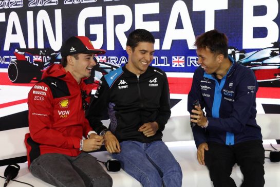 (L to R): Charles Leclerc (MON) Ferrari; Esteban Ocon (FRA) Alpine F1 Team; and Alexander Albon (THA) Williams Racing, in the FIA Press Conference.
06.07.2023. Formula 1 World Championship, Rd 11, British Grand Prix, Silverstone, England, Preparation Day.
- www.xpbimages.com, EMail: requests@xpbimages.com © Copyright: Bearne / XPB Images