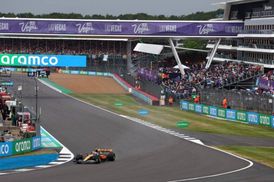 Lando Norris (GBR) McLaren MCL60.
08.07.2023. Formula 1 World Championship, Rd 11, British Grand Prix, Silverstone, England, Qualifying Day.
- www.xpbimages.com, EMail: requests@xpbimages.com © Copyright: Batchelor / XPB Images