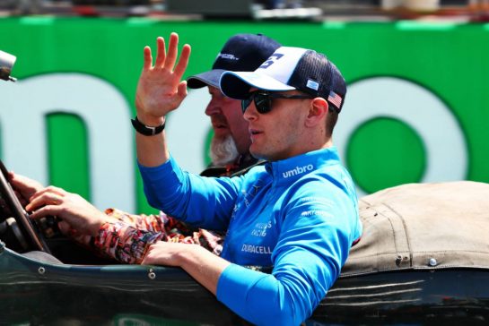 Logan Sargeant (USA) Williams Racing on the drivers' parade.
09.07.2023. Formula 1 World Championship, Rd 11, British Grand Prix, Silverstone, England, Race Day.
- www.xpbimages.com, EMail: requests@xpbimages.com © Copyright: Coates / XPB Images