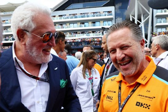 (L to R): Lawrence Stroll (CDN) Aston Martin F1 Team Investor with Zak Brown (USA) McLaren Executive Director on the grid.
09.07.2023. Formula 1 World Championship, Rd 11, British Grand Prix, Silverstone, England, Race Day.
- www.xpbimages.com, EMail: requests@xpbimages.com © Copyright: Batchelor / XPB Images