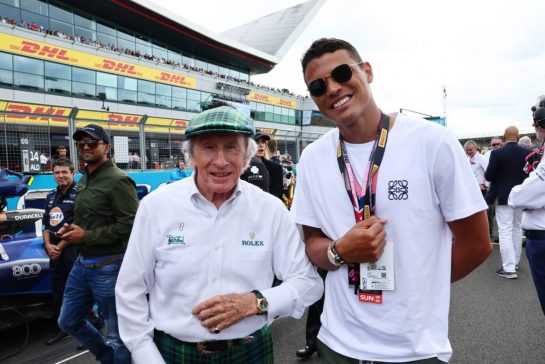 (L to R): Jackie Stewart (GBR) with Thiago Silva (BRA) Football Player on the grid.
09.07.2023. Formula 1 World Championship, Rd 11, British Grand Prix, Silverstone, England, Race Day.
- www.xpbimages.com, EMail: requests@xpbimages.com © Copyright: Batchelor / XPB Images