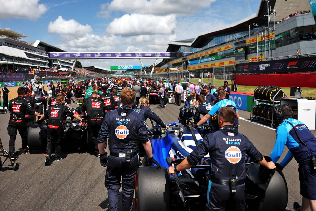 Alexander Albon (THA) Williams Racing FW45 on the grid. 09.07.2023. Formula 1 World Championship, Rd 11, British Grand Prix, Silverstone, England, Race Day. - www.xpbimages.com, EMail: requests@xpbimages.com © Copyright: Bearne / XPB Images