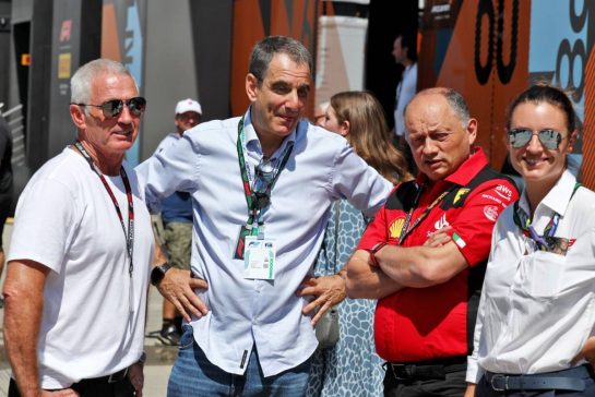 Mick Doohan (AUS) (Left) and Frederic Vasseur (FRA) Ferrari Team Principal (Second right).
23.07.2023. Formula 1 World Championship, Rd 12, Hungarian Grand Prix, Budapest, Hungary, Race Day.
- www.xpbimages.com, EMail: requests@xpbimages.com © Copyright: Moy / XPB Images