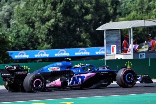 Pierre Gasly (FRA) Alpine F1 Team A523 with damage at the start of the race.
23.07.2023. Formula 1 World Championship, Rd 12, Hungarian Grand Prix, Budapest, Hungary, Race Day.
- www.xpbimages.com, EMail: requests@xpbimages.com © Copyright: Moy / XPB Images