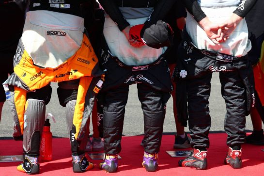(L to R): Lando Norris (GBR) McLaren; Zhou Guanyu (CHN) Alfa Romeo F1 Team; and Valtteri Bottas (FIN) Alfa Romeo F1 Team, as the grid observes the national anthem.
23.07.2023. Formula 1 World Championship, Rd 12, Hungarian Grand Prix, Budapest, Hungary, Race Day.
- www.xpbimages.com, EMail: requests@xpbimages.com © Copyright: Coates / XPB Images