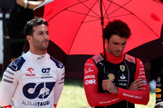 (L to R): Daniel Ricciardo (AUS) AlphaTauri and Carlos Sainz Jr (ESP) Ferrari on the grid.
23.07.2023. Formula 1 World Championship, Rd 12, Hungarian Grand Prix, Budapest, Hungary, Race Day.
- www.xpbimages.com, EMail: requests@xpbimages.com © Copyright: Moy / XPB Images