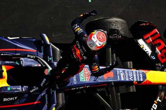 Race winner Max Verstappen (NLD) Red Bull Racing RB19 celebrates in parc ferme.
23.07.2023. Formula 1 World Championship, Rd 12, Hungarian Grand Prix, Budapest, Hungary, Race Day.
- www.xpbimages.com, EMail: requests@xpbimages.com © Copyright: Coates / XPB Images