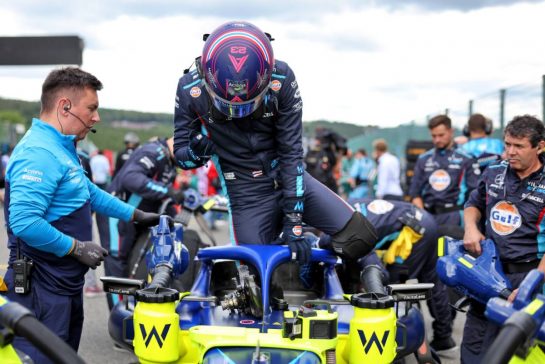Alexander Albon (THA) Williams Racing FW45 on the grid.
29.07.2023. Formula 1 World Championship, Rd 13, Belgian Grand Prix, Spa Francorchamps, Belgium, Sprint Day.
- www.xpbimages.com, EMail: requests@xpbimages.com © Copyright: Bearne / XPB Images