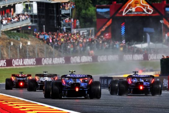 Logan Sargeant (USA) Williams Racing FW45 and Alexander Albon (THA) Williams Racing FW45.
29.07.2023. Formula 1 World Championship, Rd 13, Belgian Grand Prix, Spa Francorchamps, Belgium, Sprint Day.
- www.xpbimages.com, EMail: requests@xpbimages.com © Copyright: Coates / XPB Images