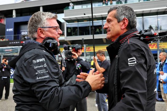 (L to R): Otmar Szafnauer (USA) Alpine F1 Team, Team Principal with Guenther Steiner (ITA) Haas F1 Team Prinicipal on the grid.
30.07.2023. Formula 1 World Championship, Rd 13, Belgian Grand Prix, Spa Francorchamps, Belgium, Race Day.
- www.xpbimages.com, EMail: requests@xpbimages.com © Copyright: Batchelor / XPB Images