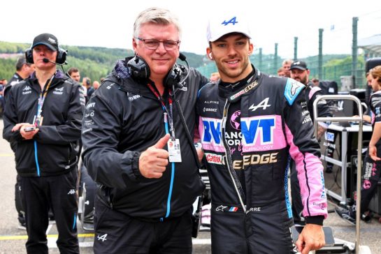 (L to R): Otmar Szafnauer (USA) Alpine F1 Team, Team Principal with Pierre Gasly (FRA) Alpine F1 Team on the grid.
30.07.2023. Formula 1 World Championship, Rd 13, Belgian Grand Prix, Spa Francorchamps, Belgium, Race Day.
- www.xpbimages.com, EMail: requests@xpbimages.com © Copyright: Batchelor / XPB Images
