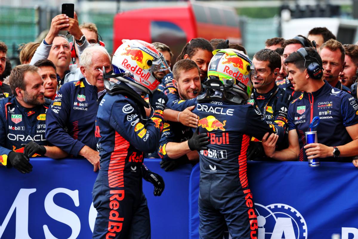 (L to R): Race winner Max Verstappen (NLD) Red Bull Racing celebrates with the team with second placed team mate Sergio Perez (MEX) Red Bull Racing in parc ferme.
30.07.2023. Formula 1 World Championship, Rd 13, Belgian Grand Prix, Spa Francorchamps, Belgium, Race Day.
- www.xpbimages.com, EMail: requests@xpbimages.com © Copyright: Batchelor / XPB Images