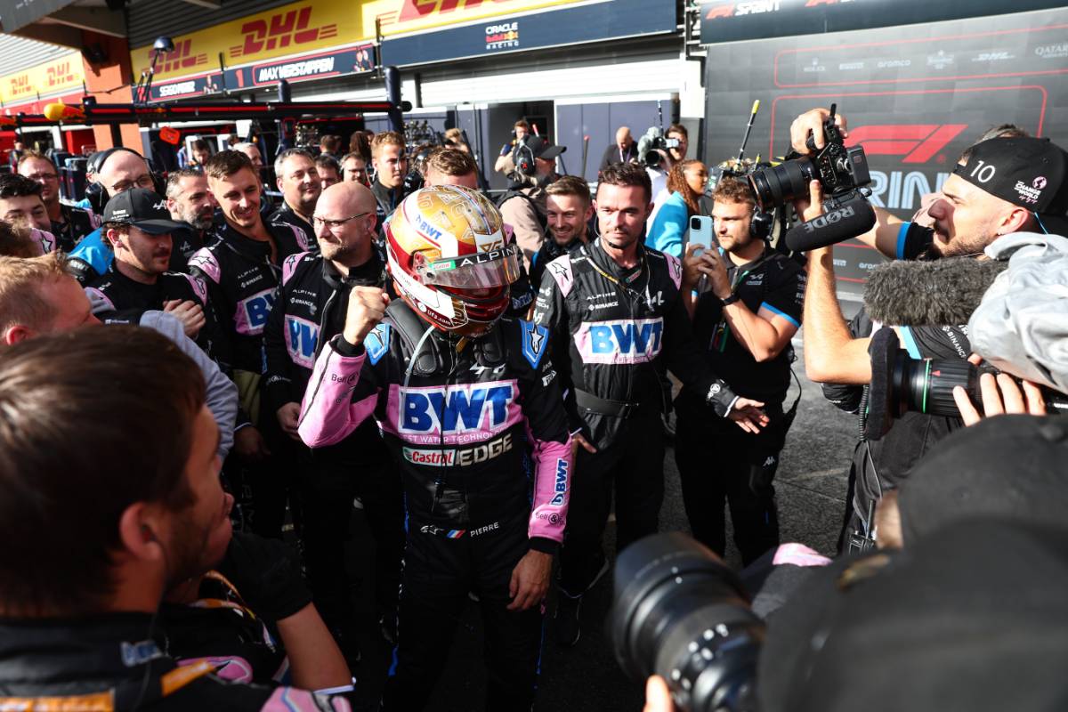Pierre Gasly (FRA) Alpine F1 Team celebrates his third position in Sprint parc ferme with the team.
29.07.2023. Formula 1 World Championship, Rd 13, Belgian Grand Prix, Spa Francorchamps, Belgium, Sprint Day.
- www.xpbimages.com, EMail: requests@xpbimages.com © Copyright: Batchelor / XPB Images