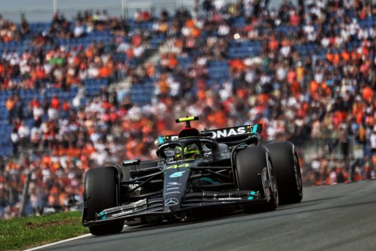 Lewis Hamilton (GBR) Mercedes AMG F1 W14.
25.08.2023. Formula 1 World Championship, Rd 14, Dutch Grand Prix, Zandvoort, Netherlands, Practice Day.
- www.xpbimages.com, EMail: requests@xpbimages.com © Copyright: Moy / XPB Images