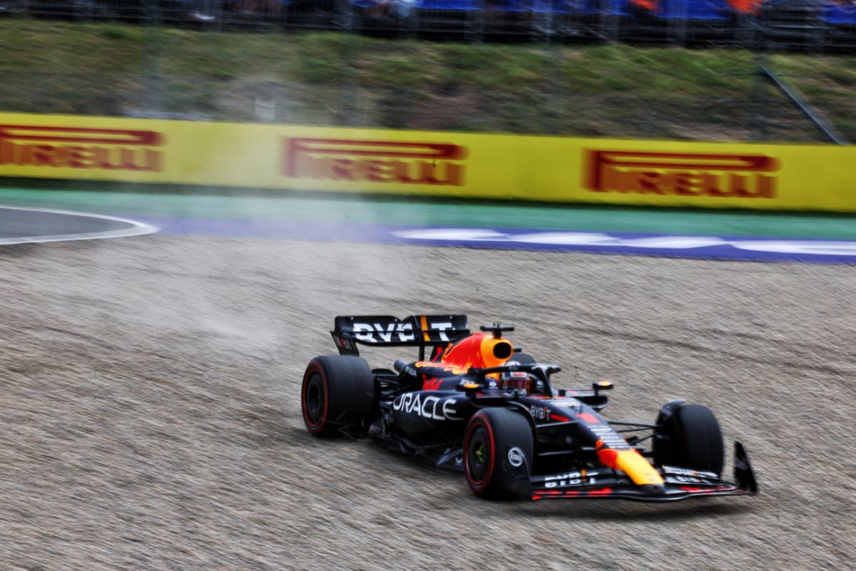 Max Verstappen (NLD) Red Bull Racing RB19 runs wide.
25.08.2023. Formula 1 World Championship, Rd 14, Dutch Grand Prix, Zandvoort, Netherlands, Practice Day.
- www.xpbimages.com, EMail: requests@xpbimages.com © Copyright: Coates / XPB Images
