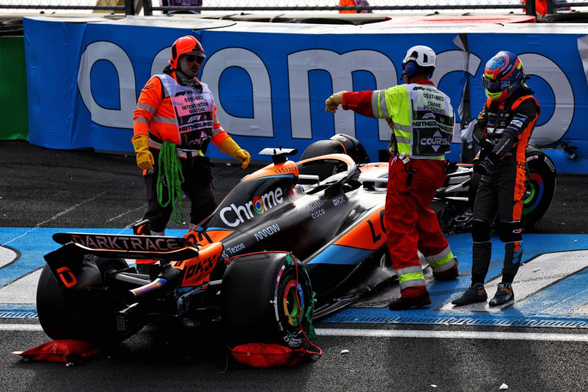 Oscar Piastri (AUS) McLaren MCL60 crashed in the second practice session. 25.08.2023. Formula 1 World Championship, Rd 14, Dutch Grand Prix, Zandvoort, Netherlands, Practice Day. - www.xpbimages.com, EMail: requests@xpbimages.com © Copyright: Staley / XPB Images