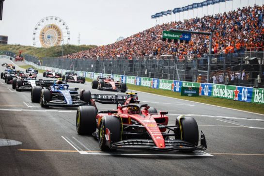 Carlos Sainz Jr (ESP) Ferrari SF-23.
25.08.2023. Formula 1 World Championship, Rd 14, Dutch Grand Prix, Zandvoort, Netherlands, Practice Day.
- www.xpbimages.com, EMail: requests@xpbimages.com © Copyright: Bearne / XPB Images