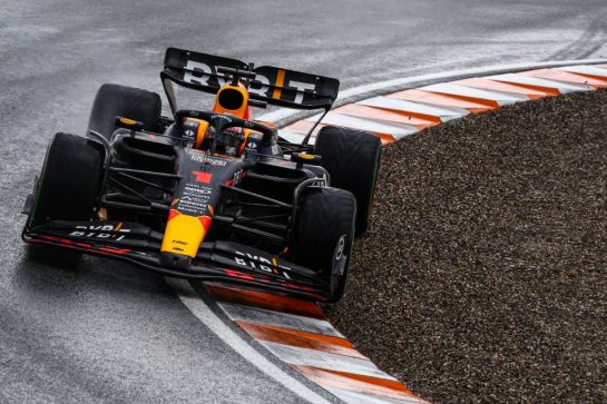 Max Verstappen (NLD), Red Bull Racing 
26.08.2023. Formula 1 World Championship, Rd 14, Dutch Grand Prix, Zandvoort, Netherlands, Qualifying Day.
- www.xpbimages.com, EMail: requests@xpbimages.com © Copyright: Charniaux / XPB Images
