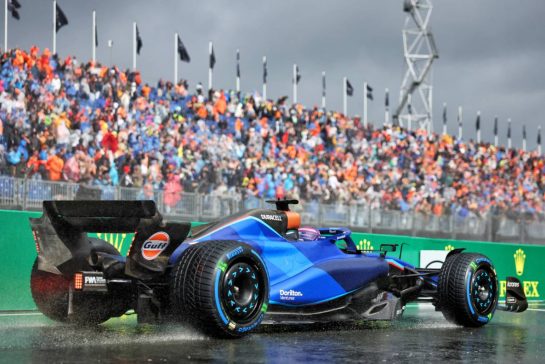 Alexander Albon (THA) Williams Racing FW45 leaves the pits.
26.08.2023. Formula 1 World Championship, Rd 14, Dutch Grand Prix, Zandvoort, Netherlands, Qualifying Day.
- www.xpbimages.com, EMail: requests@xpbimages.com © Copyright: Bearne / XPB Images