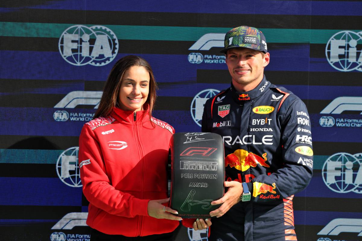 Max Verstappen (NLD) Red Bull Racing receives the Pirelli Pole Position Award from Marta Garcia (ESP) Racing Driver.
26.08.2023. Formula 1 World Championship, Rd 14, Dutch Grand Prix, Zandvoort, Netherlands, Qualifying Day.
- www.xpbimages.com, EMail: requests@xpbimages.com © Copyright: Bearne / XPB Images