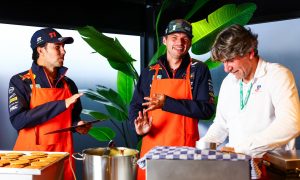 Max and Checo whip up a 'Stroopwafel' treat!