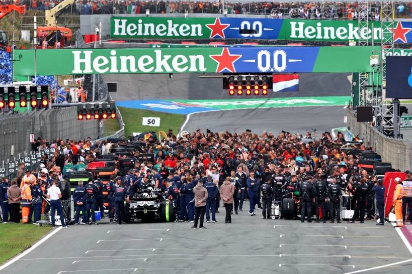 The grid before the start of the race. 27.08.2023. Formula 1 World Championship, Rd 14, Dutch Grand Prix, Zandvoort, Netherlands, Race Day. - www.xpbimages.com, EMail: requests@xpbimages.com © Copyright: Moy / XPB Images