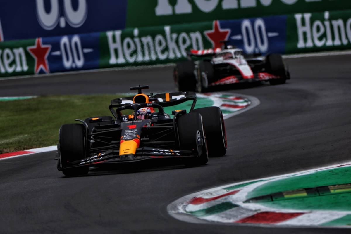 Max Verstappen (NLD) Red Bull Racing RB19. 01.09.2023. Formula 1 World Championship, Rd 15, Italian Grand Prix, Monza, Italy, Practice Day. - www.xpbimages.com, EMail: requests@xpbimages.com © Copyright: Staley / XPB Images