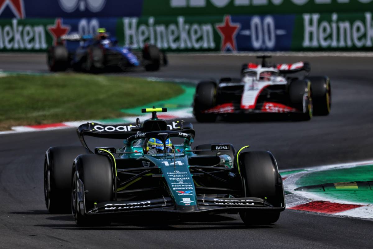 Fernando Alonso (ESP) Aston Martin F1 Team AMR23. 02.09.2023. Formula 1 World Championship, Rd 15, Italian Grand Prix, Monza, Italy, Qualifying Day. - www.xpbimages.com, EMail: requests@xpbimages.com © Copyright: Moy / XPB Images