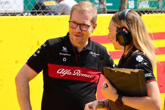 (L to R): Andreas Seidl (GER) Sauber Group Chief Executive Officer on the grid with Ruth Buscombe (GBR) Alfa Romeo F1 Team Head of Race Strategy.
03.09.2023. Formula 1 World Championship, Rd 15, Italian Grand Prix, Monza, Italy, Race Day.
- www.xpbimages.com, EMail: requests@xpbimages.com © Copyright: Batchelor / XPB Images