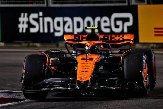 Lando Norris (GBR) McLaren MCL60.
16.09.2023. Formula 1 World Championship, Rd 16, Singapore Grand Prix, Marina Bay Street Circuit, Singapore, Qualifying Day.
 - www.xpbimages.com, EMail: requests@xpbimages.com © Copyright: Coates / XPB Images