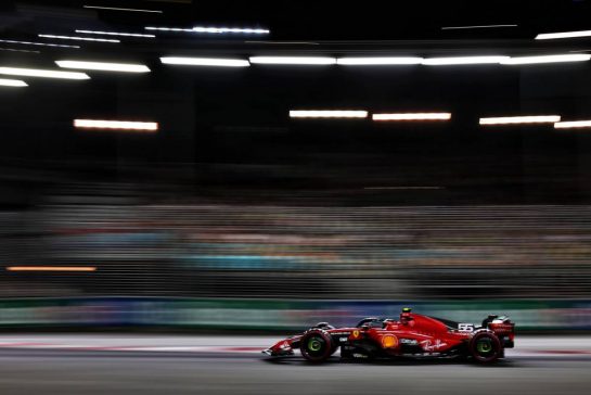 Carlos Sainz Jr (ESP) Ferrari SF-23.
16.09.2023. Formula 1 World Championship, Rd 16, Singapore Grand Prix, Marina Bay Street Circuit, Singapore, Qualifying Day.
 - www.xpbimages.com, EMail: requests@xpbimages.com © Copyright: Coates / XPB Images
