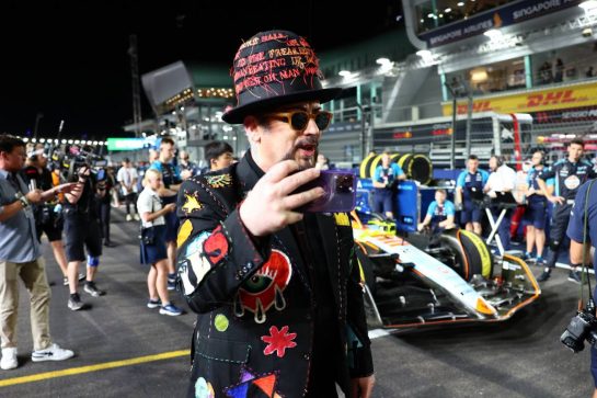 Boy George (GBR) Singer on the grid.
17.09.2023. Formula 1 World Championship, Rd 16, Singapore Grand Prix, Marina Bay Street Circuit, Singapore, Race Day.
- www.xpbimages.com, EMail: requests@xpbimages.com © Copyright: Batchelor / XPB Images