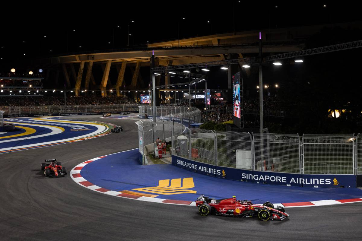 Carlos Sainz Jr (ESP), Scuderia Ferrari
17.09.2023. Formula 1 World Championship, Rd 16, Singapore Grand Prix, Marina Bay Street Circuit, Singapore, Race Day.
- www.xpbimages.com, EMail: requests@xpbimages.com © Copyright: Charniaux / XPB Images