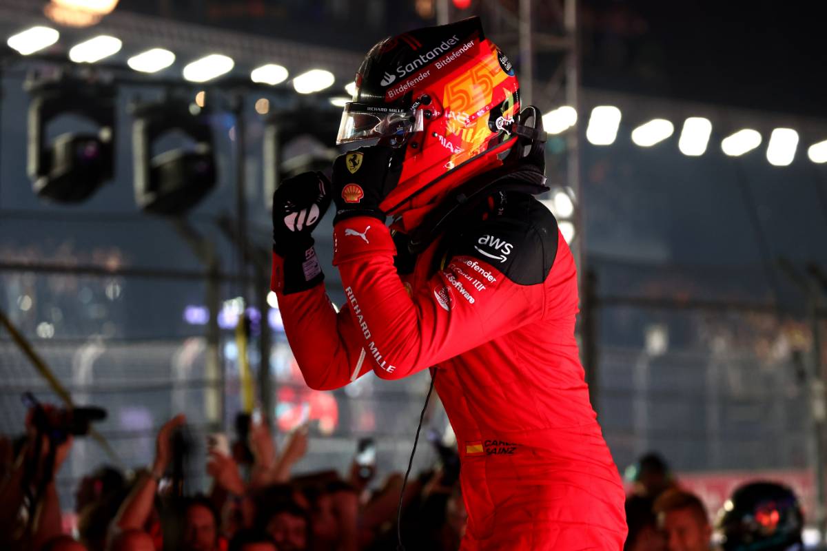 Race winner Carlos Sainz Jr (ESP) Ferrari celebrates in parc ferme. 17.09.2023. Formula 1 World Championship, Rd 16, Singapore Grand Prix, Marina Bay Street Circuit, Singapore, Race Day. - www.xpbimages.com, EMail: requests@xpbimages.com © Copyright: Coates / XPB Images