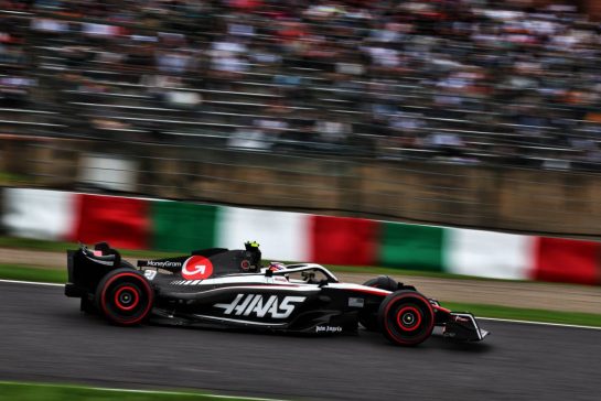 Kevin Magnussen (DEN) Haas VF-23.
22.09.2023. Formula 1 World Championship, Rd 17, Japanese Grand Prix, Suzuka, Japan, Practice Day.
- www.xpbimages.com, EMail: requests@xpbimages.com © Copyright: Moy / XPB Images