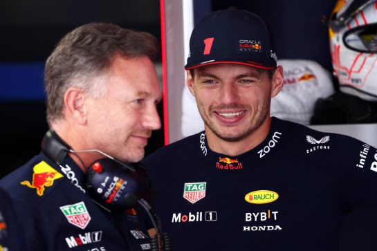 Max Verstappen (NLD) Red Bull Racing (Centre) with Christian Horner (GBR) Red Bull Racing Team Principal (Left).
23.09.2023. Formula 1 World Championship, Rd 17, Japanese Grand Prix, Suzuka, Japan, Qualifying Day.
- www.xpbimages.com, EMail: requests@xpbimages.com © Copyright: Batchelor / XPB Images