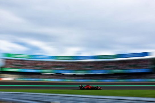 Charles Leclerc (MON) Ferrari SF-23.
23.09.2023. Formula 1 World Championship, Rd 17, Japanese Grand Prix, Suzuka, Japan, Qualifying Day.
- www.xpbimages.com, EMail: requests@xpbimages.com © Copyright: Charniaux / XPB Images