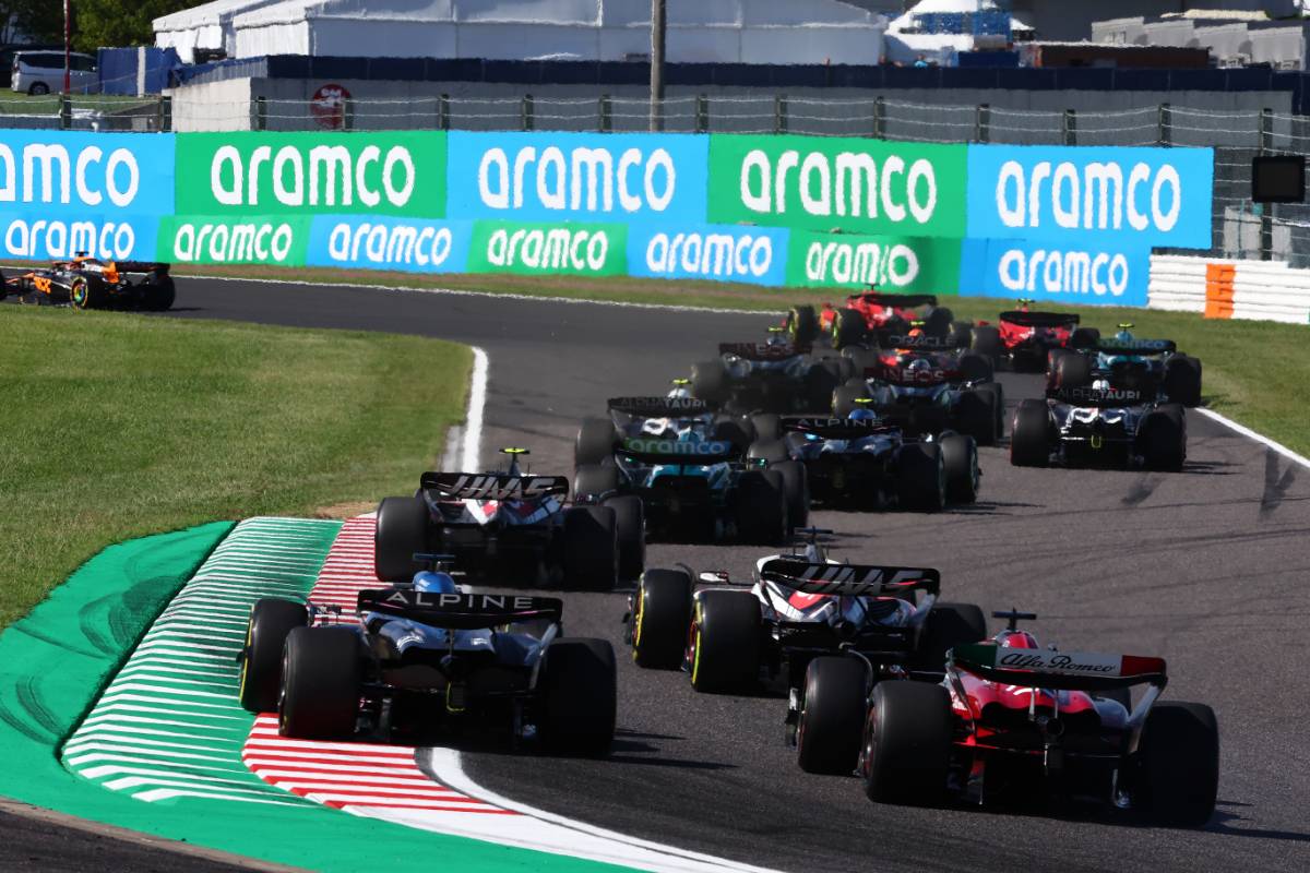 Esteban Ocon (FRA) Alpine F1 Team A523 and Valtteri Bottas (FIN) Alfa Romeo F1 Team C43 at the start of the race. 24.09.2023. Formula 1 World Championship, Rd 17, Japanese Grand Prix, Suzuka, Japan, Race Day. - www.xpbimages.com, EMail: requests@xpbimages.com © Copyright: Charniaux / XPB Images
