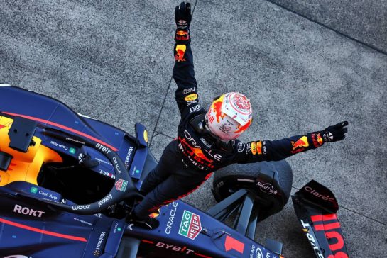 Race winner Max Verstappen (NLD) Red Bull Racing RB19 celebrates in parc ferme.
24.09.2023. Formula 1 World Championship, Rd 17, Japanese Grand Prix, Suzuka, Japan, Race Day.
- www.xpbimages.com, EMail: requests@xpbimages.com © Copyright: Moy / XPB Images